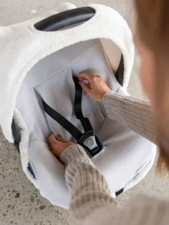 Suojaava kuomu turvakaukaloon, Teddy warm linen