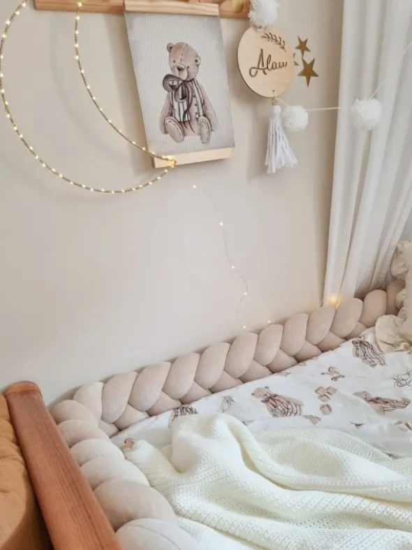 Velvet Palmikko reunasuoja pinnasänkyyn ja juniorisänkyyn - Beige